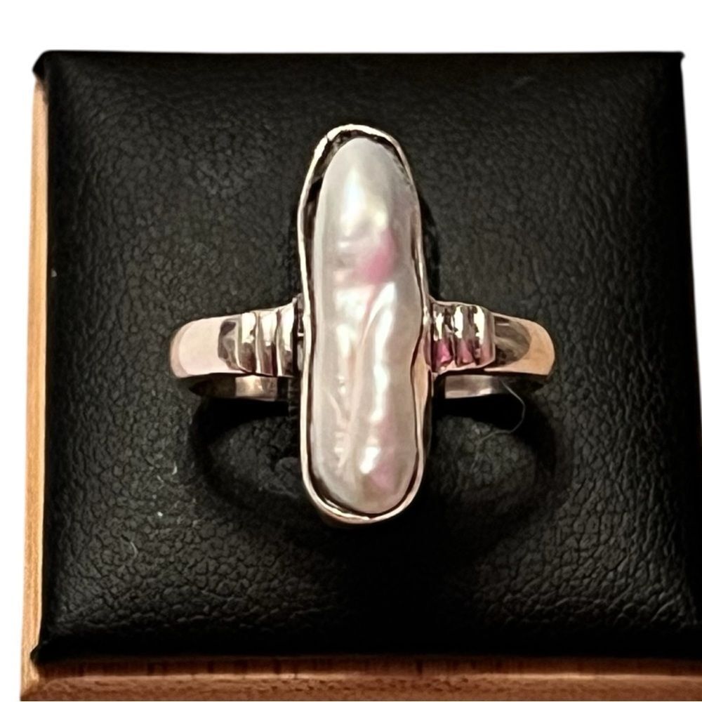 Sterling Silver Oval Shaped Genuine Freshwater Pearl Ring Size 7